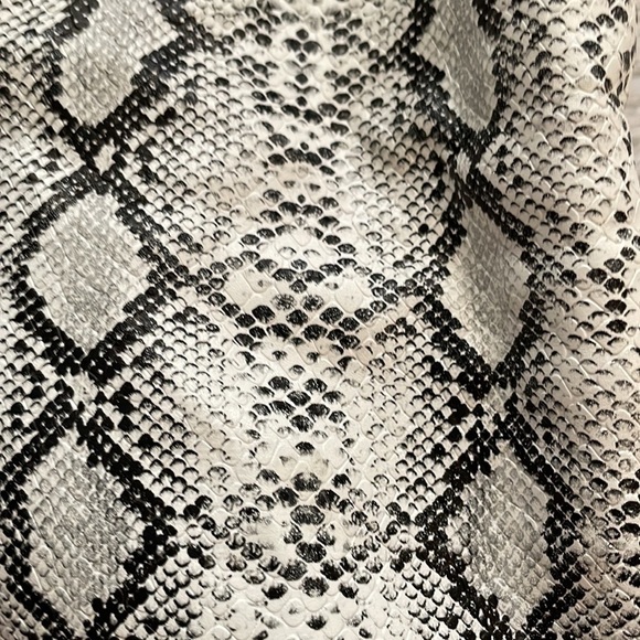 Raye Easton Bootie in Black & White Embossed Snakeskin Print Size 6 - Picture 6 of 9